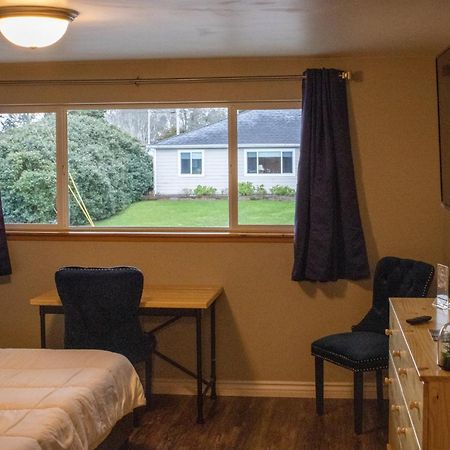 Private Home - Playground, Jumping Mat, Bbq, Darts, Firepit, Gazebo, 4 Smart Tvs, White Cotton Bedding, - The Redwood Cul-De Sac Beach Retreat Crescent City Exterior foto