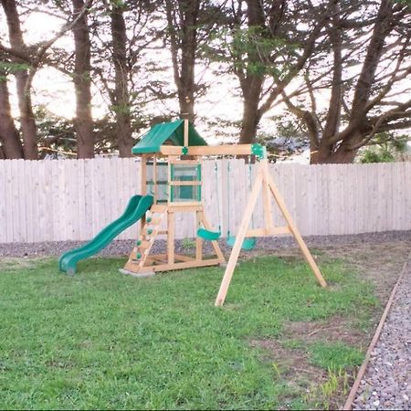 Private Home - Playground, Jumping Mat, Bbq, Darts, Firepit, Gazebo, 4 Smart Tvs, White Cotton Bedding, - The Redwood Cul-De Sac Beach Retreat Crescent City Exterior foto
