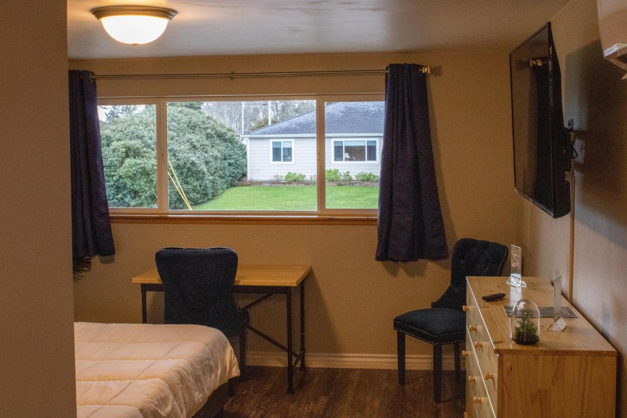 Private Home - Playground, Jumping Mat, Bbq, Darts, Firepit, Gazebo, 4 Smart Tvs, White Cotton Bedding, - The Redwood Cul-De Sac Beach Retreat Crescent City Exterior foto
