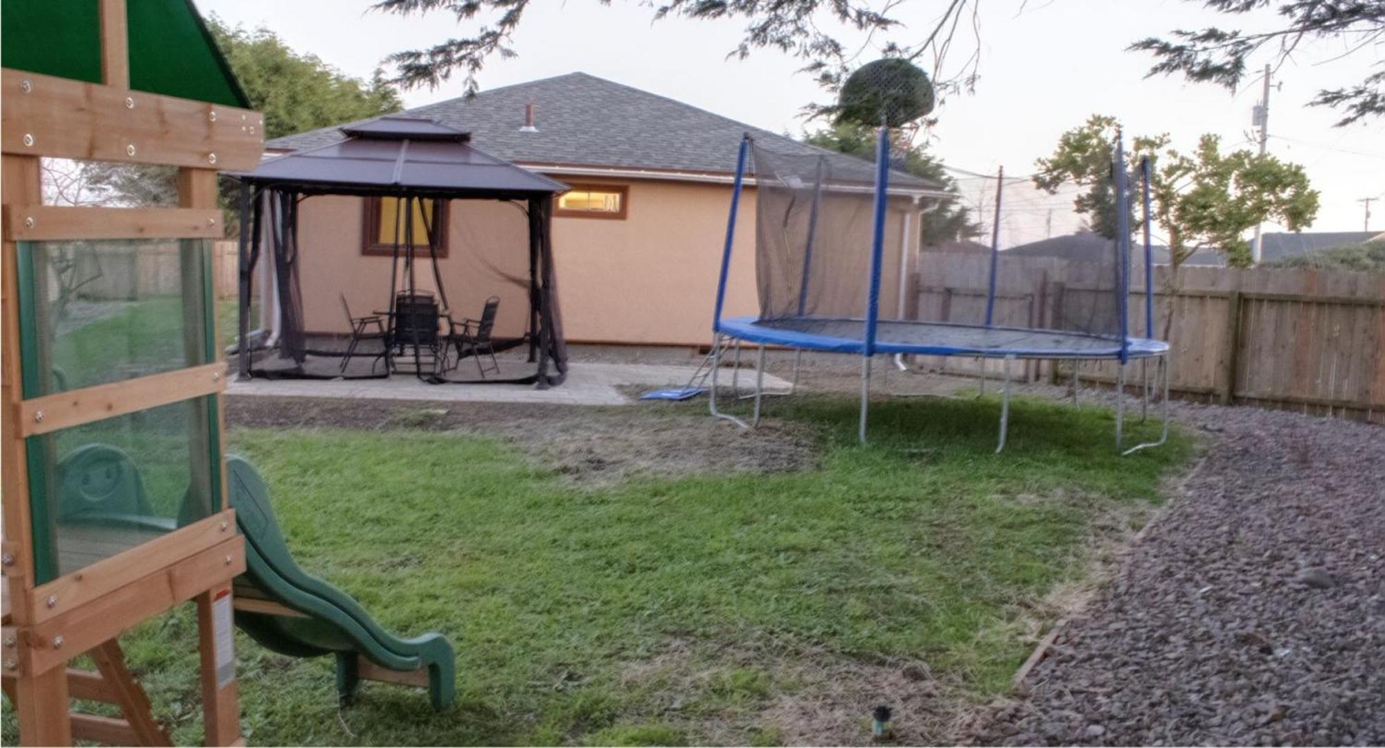 Private Home - Playground, Jumping Mat, Bbq, Darts, Firepit, Gazebo, 4 Smart Tvs, White Cotton Bedding, - The Redwood Cul-De Sac Beach Retreat Crescent City Exterior foto
