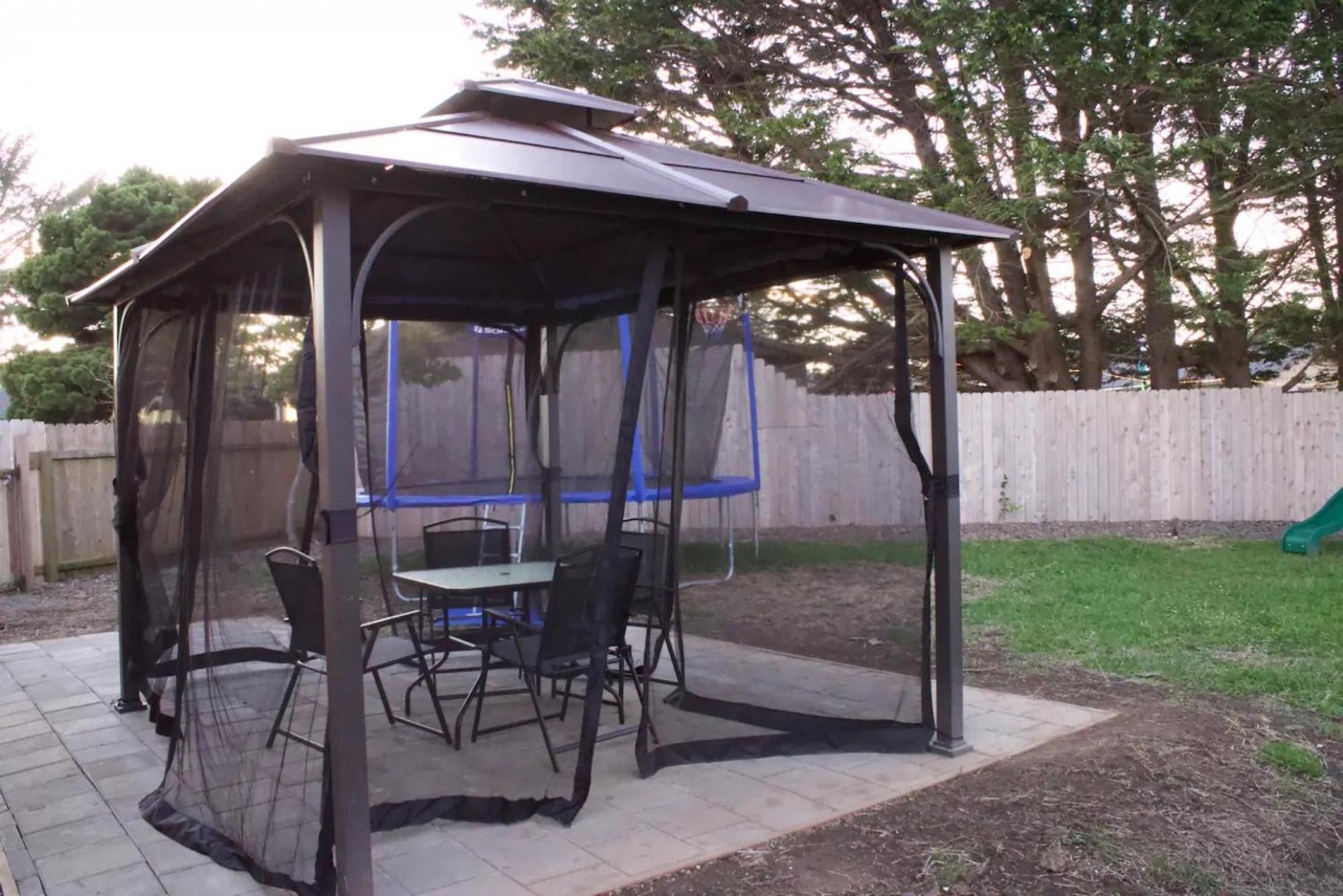 Private Home - Playground, Jumping Mat, Bbq, Darts, Firepit, Gazebo, 4 Smart Tvs, White Cotton Bedding, - The Redwood Cul-De Sac Beach Retreat Crescent City Exterior foto